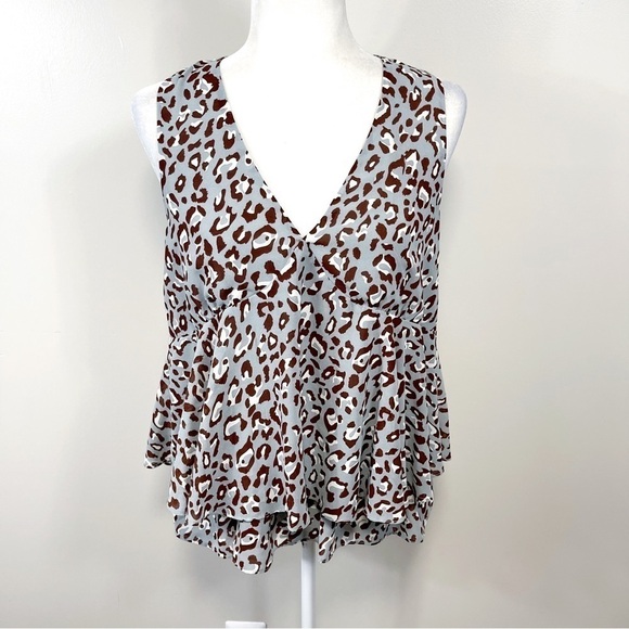 DAVI & DANI Slate Brown Leopard Print V-Neck Sleeveless Ruffled Blouse - MEDIUM - Picture 2 of 9
